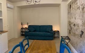 Castello D'Alcontres Guest House 3 Stelle